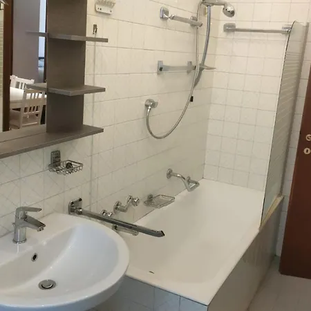 公寓 Flats In 3 Minutes By Walking From Duomo Square 米兰