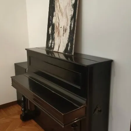 Flats In 3 Minutes By Walking From Duomo Square 公寓